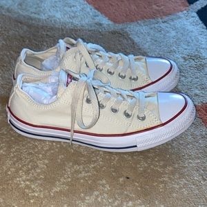ALL STAR CONVERSE WOMEN SIZE 7 BEIGE GREAT CONDITION BARELY WORN SNEAKERS